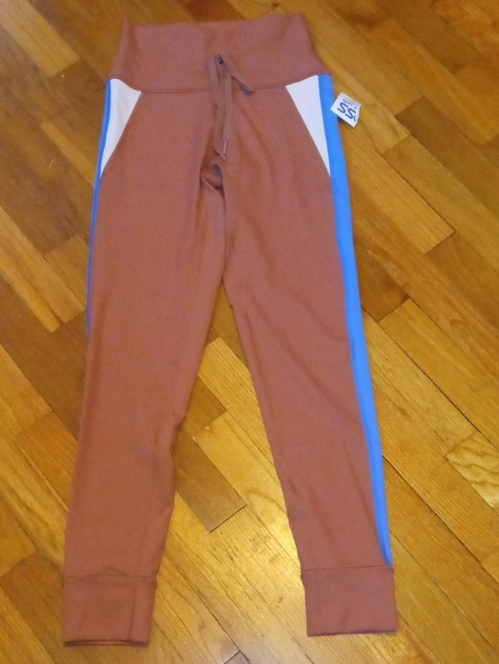 NWT Juniors Med drifit joggers, mauve with blue